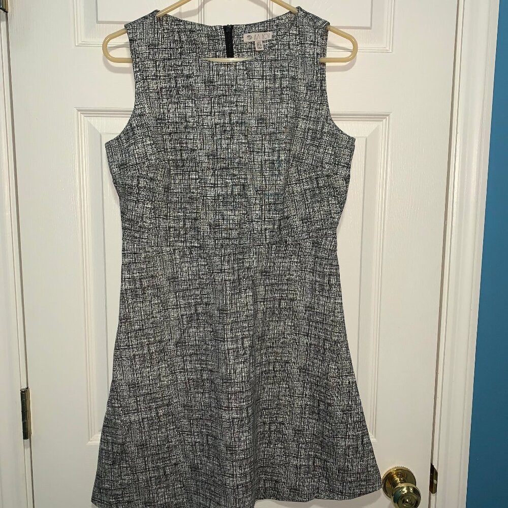 Lila Rose Black/White Sleeveless Dress Size 8